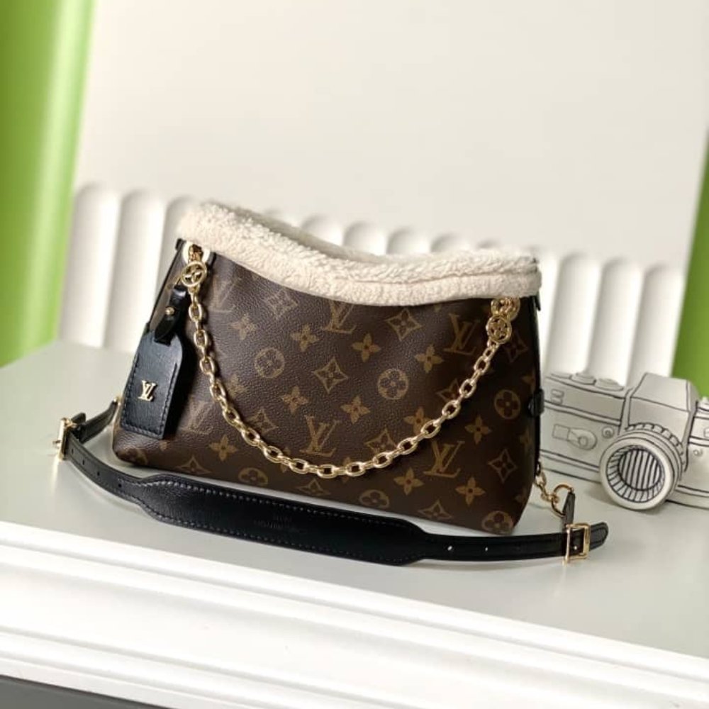 L0vis Vvtt0n Carryall BB Monogram Brown 26Cm M26568