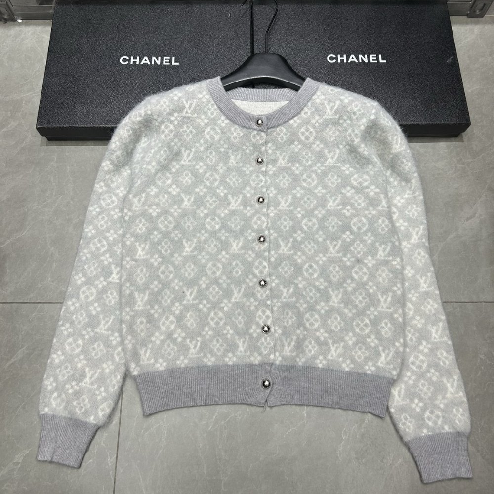 L0vis Vvtt0n Monogram Brushed Knit Cardigan Grey 1Ajfs4