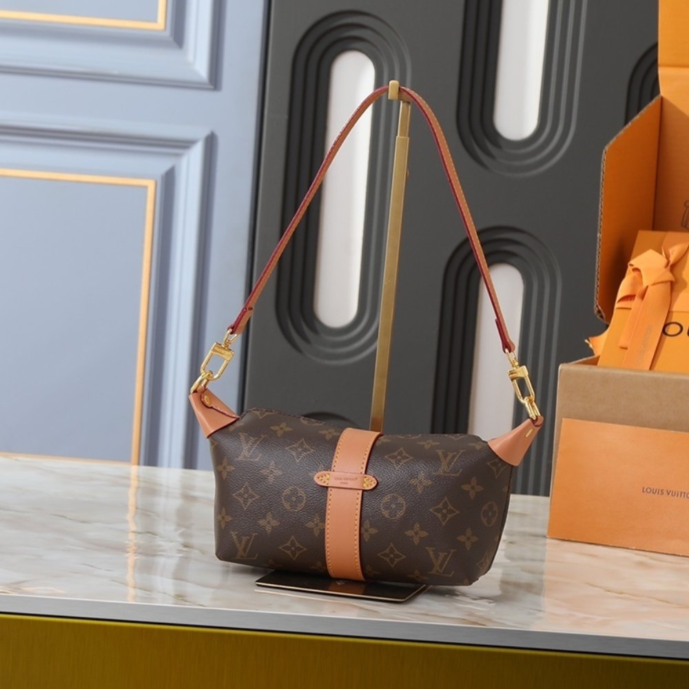 L0vis Vvtt0n Pochette Mia Monogram Brown 22Cm M26191