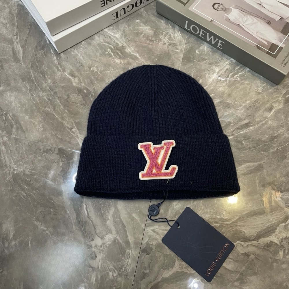 L0vis Vvtt0n Only Lv Beanie Black