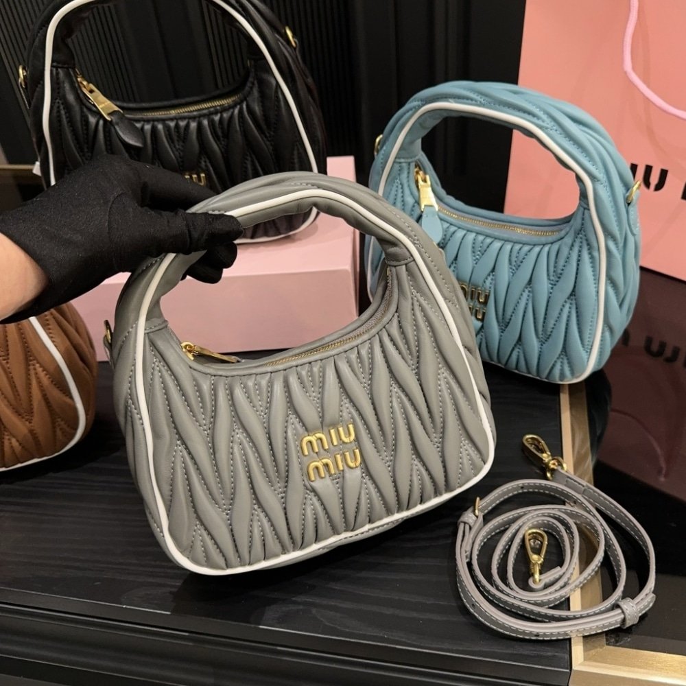 M1um1u Wander Matelassé Bag Marble Gray And White 20Cm 5Bc125 2Ibs F0Rxg V Oof