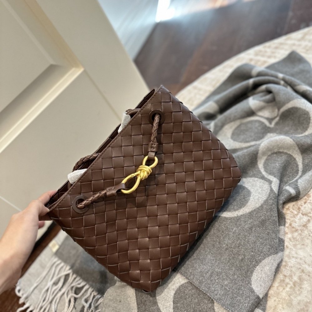 B0tt*ga Ven*ta Small Andiamo Dark Brown 25Cm 766014VCPP12808