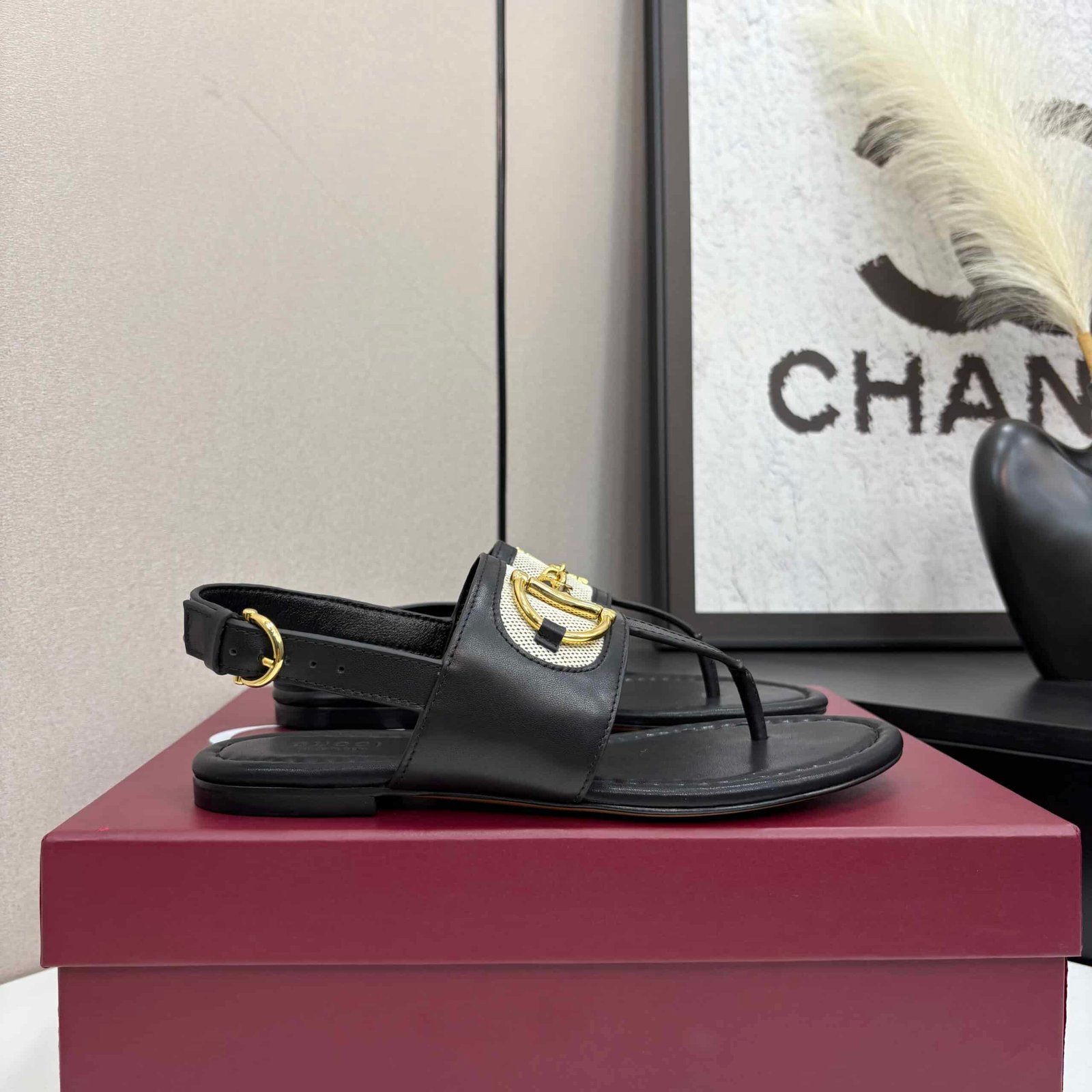 Gvc*1 Women’s Thong Sandal With Horsebit Black 834431 Aaezj 1072