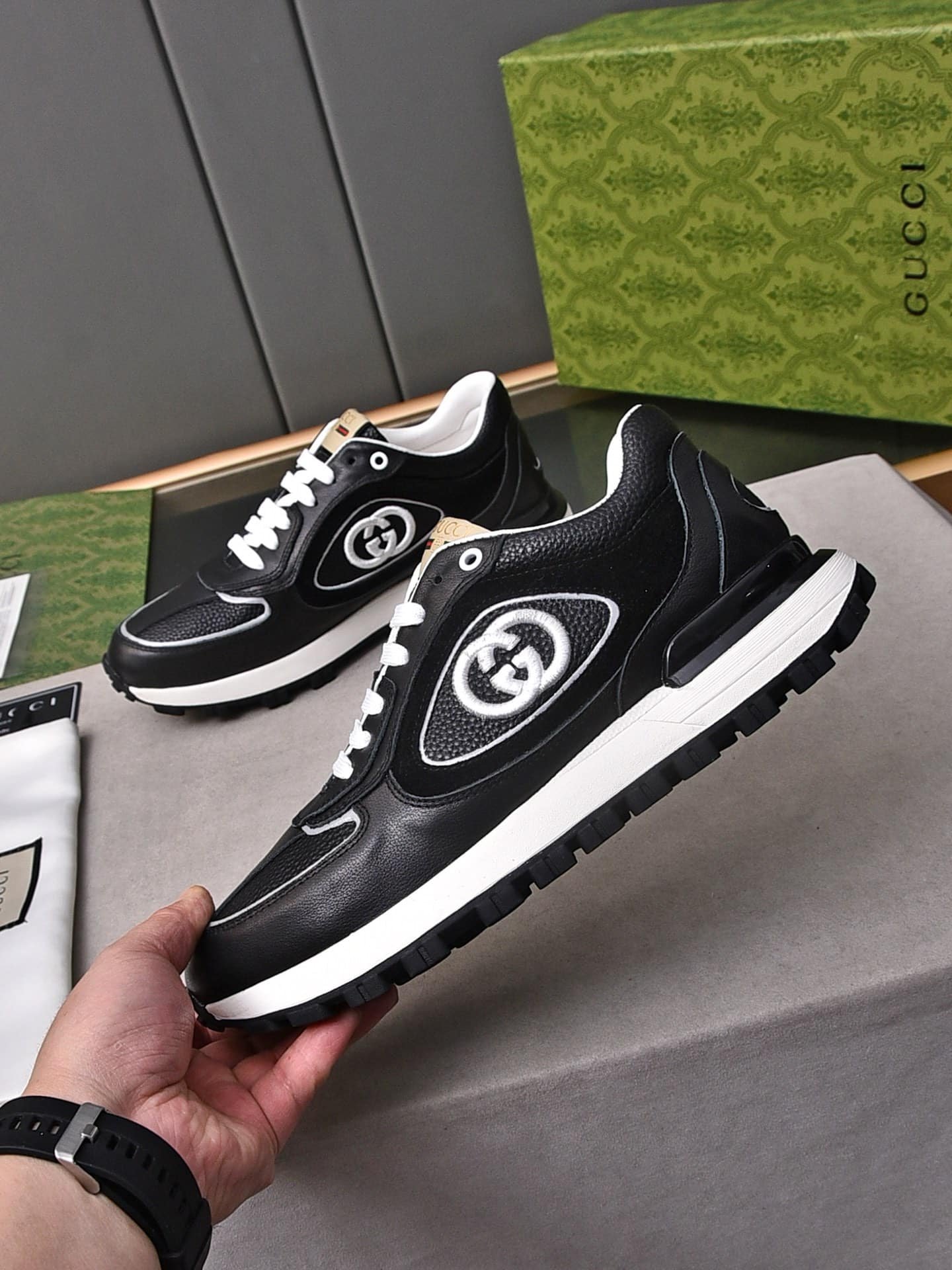 Gvc*1 Double G Men’S Run Sneaker Black