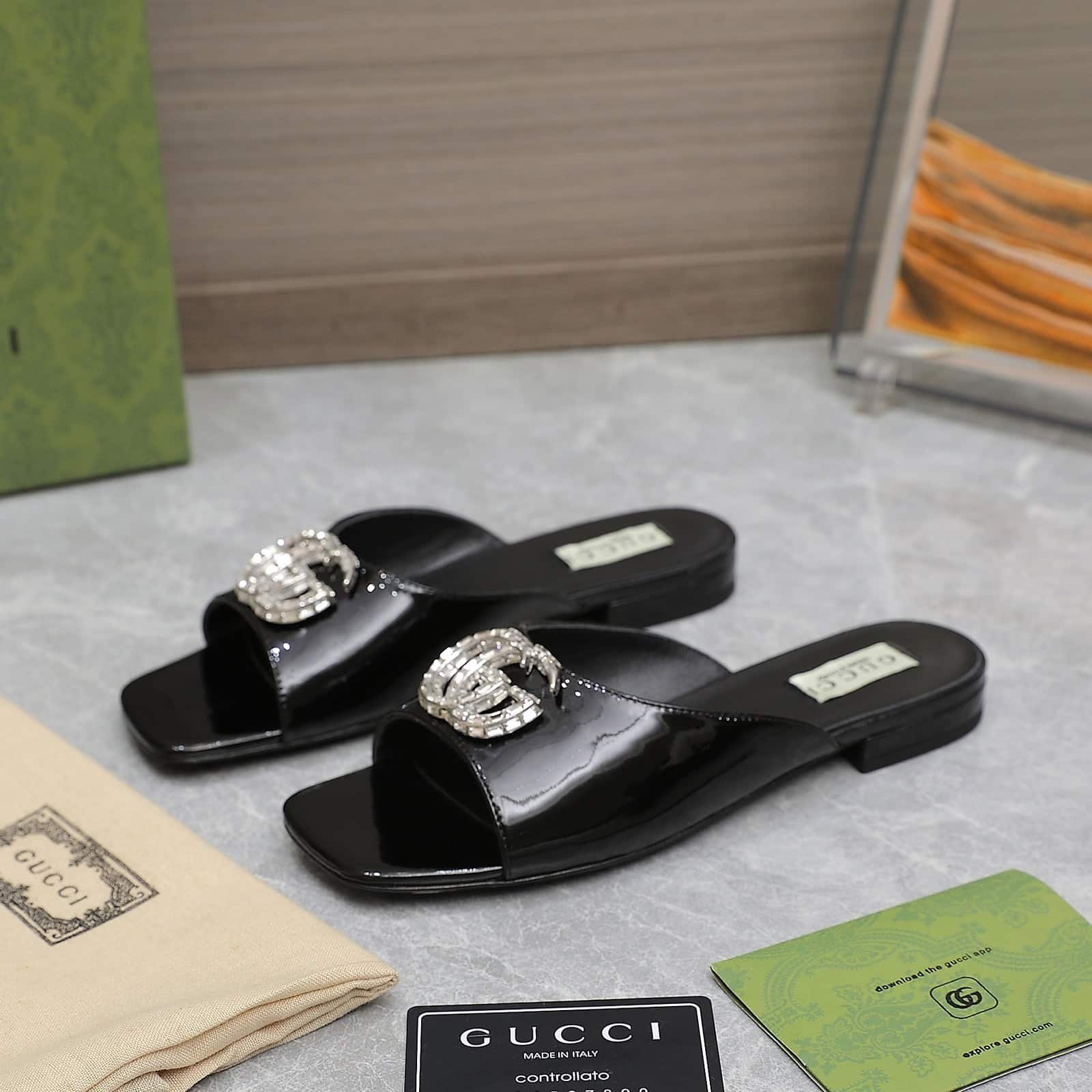 Gvc*1 Gg Crystal Slippers Black