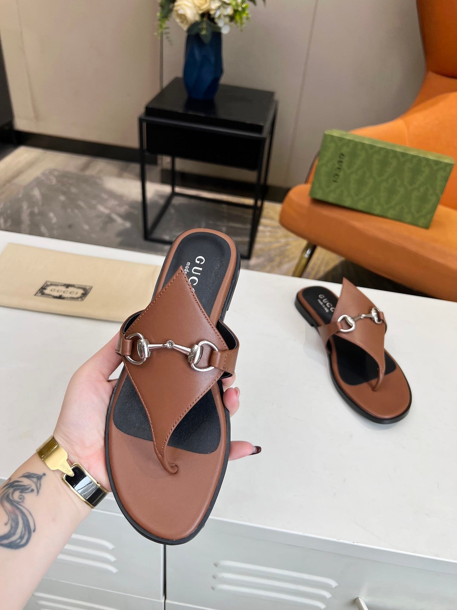 Gvc*1 Women’S Thong Sandal With Horsebit Brown