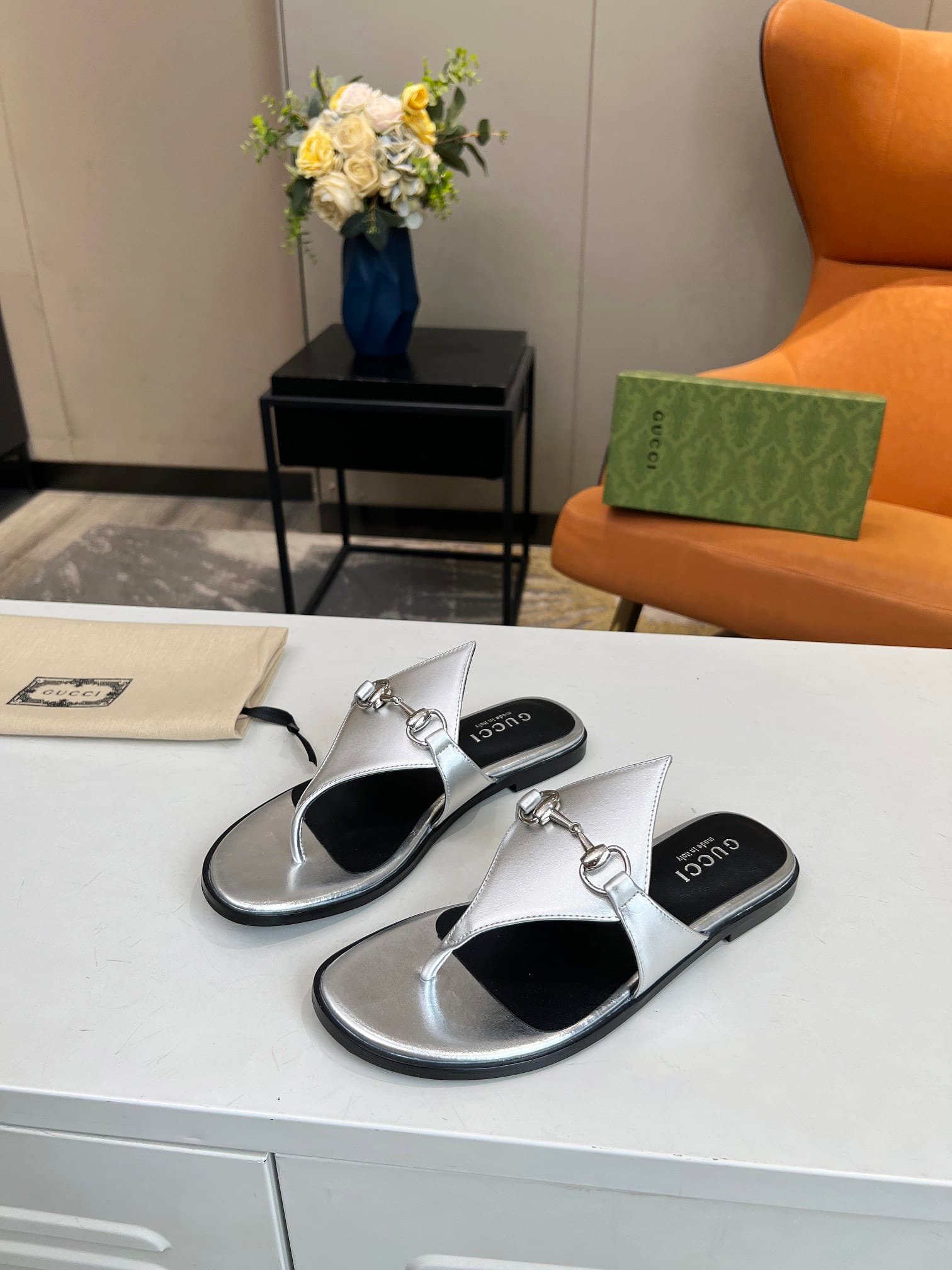 Gvc*1 Women’S Thong Sandal With Horsebit Silver
