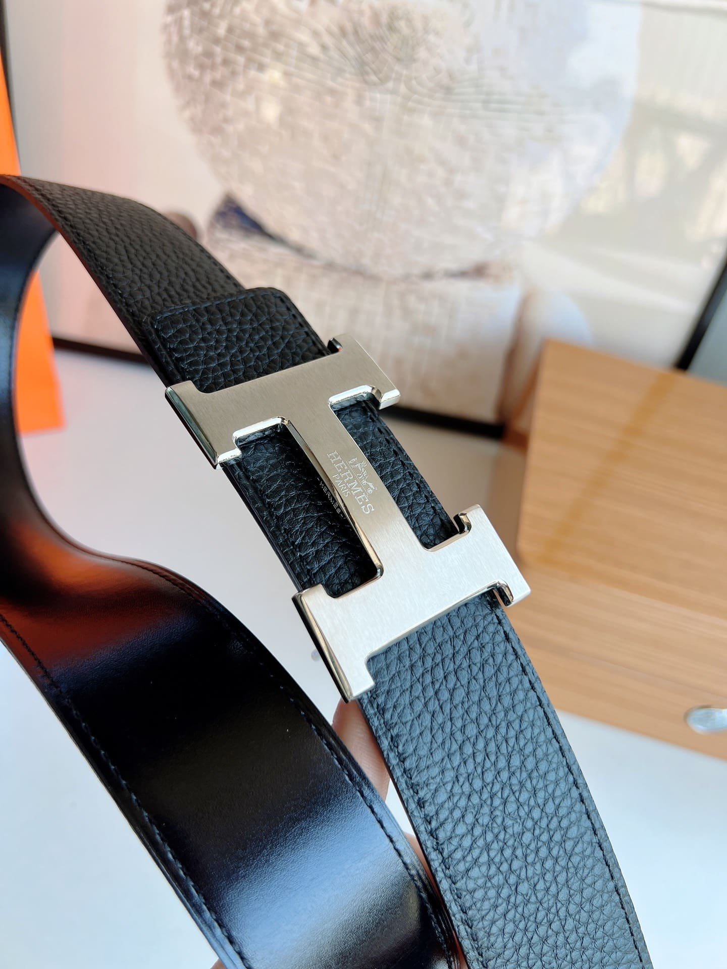 H**me5 H Buckle Horse Drawn Carriage Logo Black 38Mm