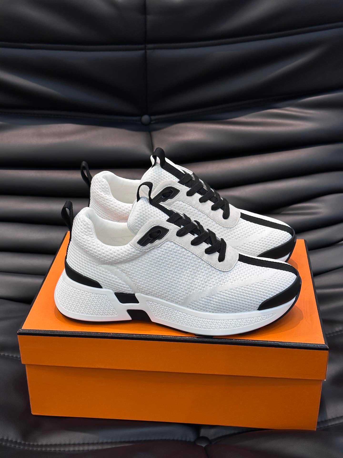 H**me5 Heros Sneaker Black White H232985Zh90400