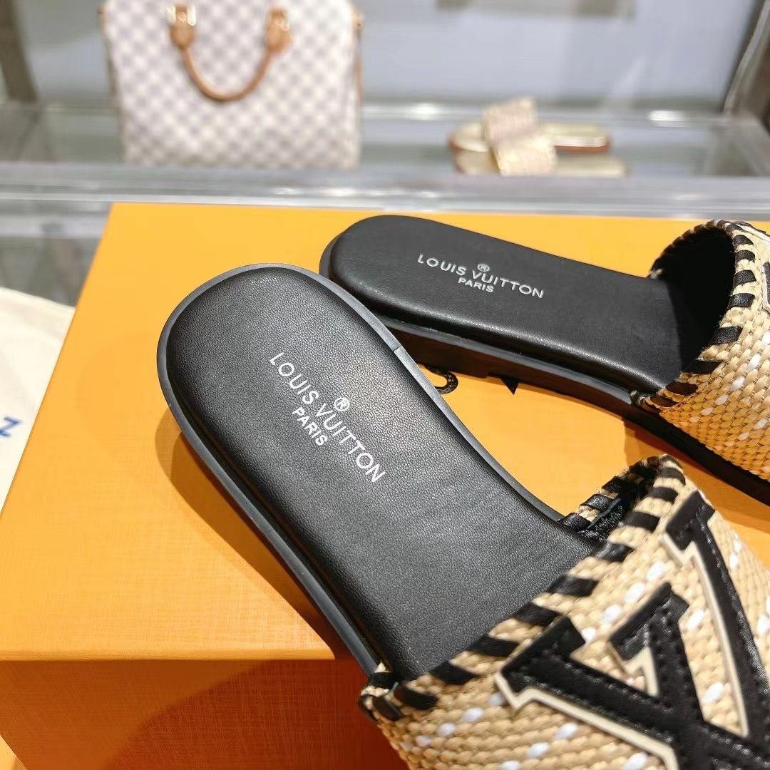 L0vis Vvtt0n Lock It Flat Raffia Mules Black