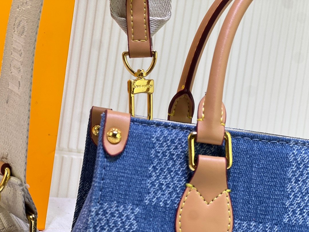 L0vis Vvtt0n Onthego PM Denim Blue 25Cm