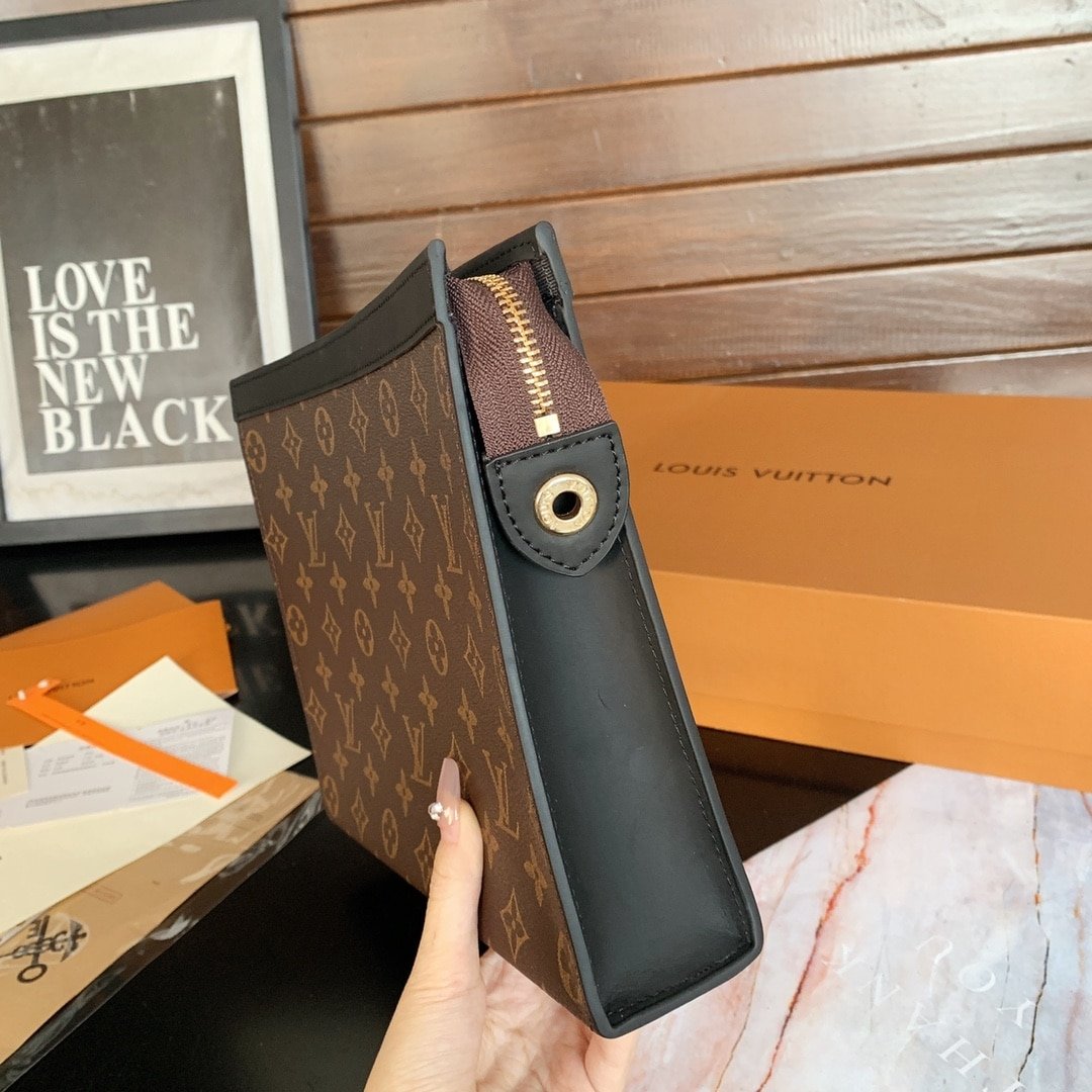 L0vis Vvtt0n Voyage Mm Pochette Clutch Monogram Brown 26Cm