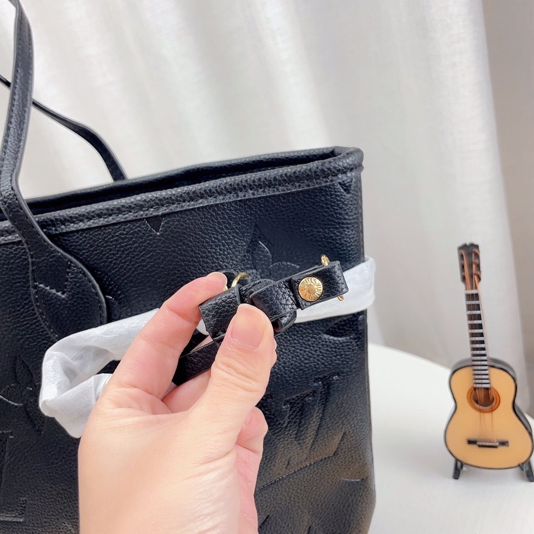 L0vis Vvtt0n Neverfull Mm Monogram Empreinte Leather Black 31Cm M45685