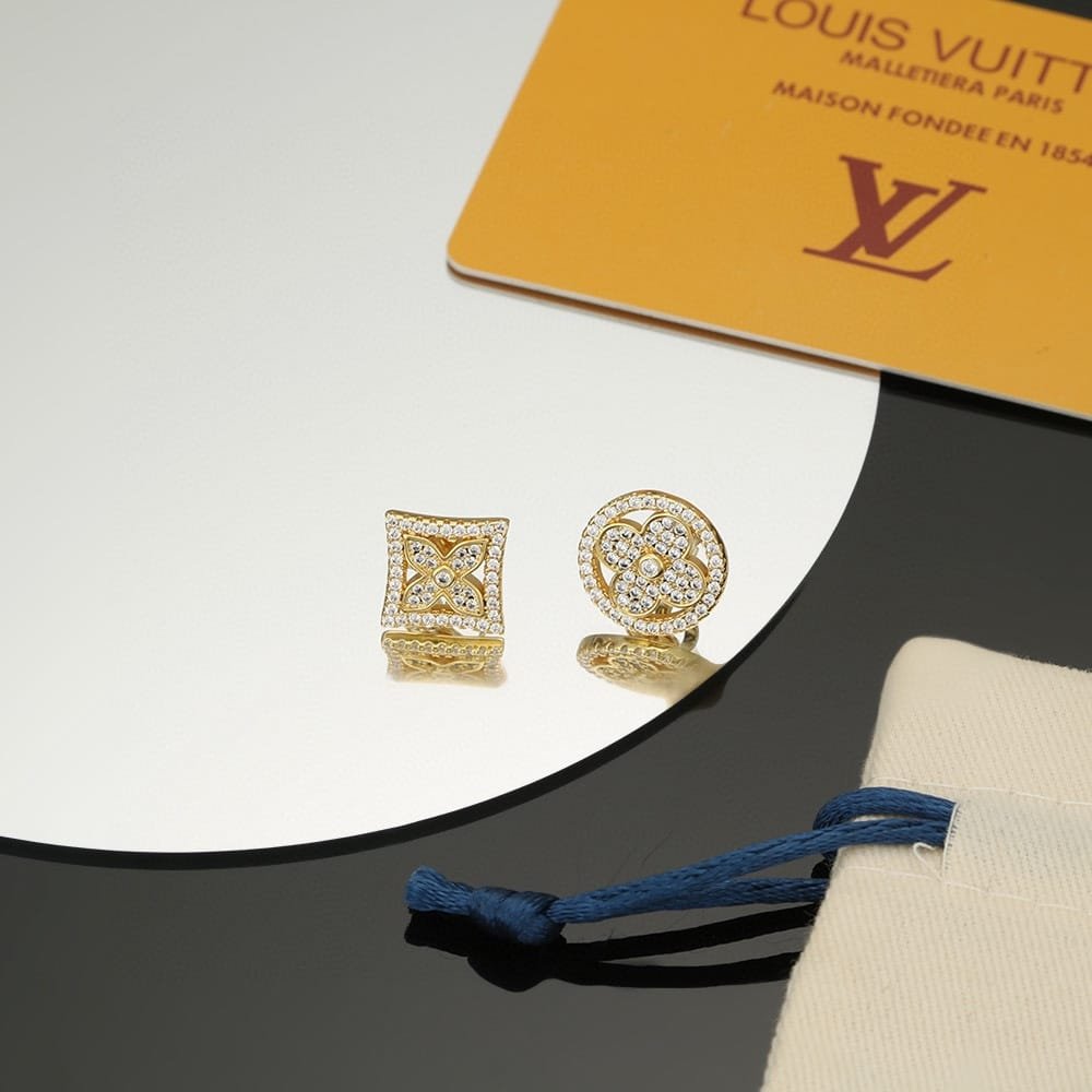 L0vis Vvtt0n Idylle Blossom Stud Earrings Gold And D1am0nds
