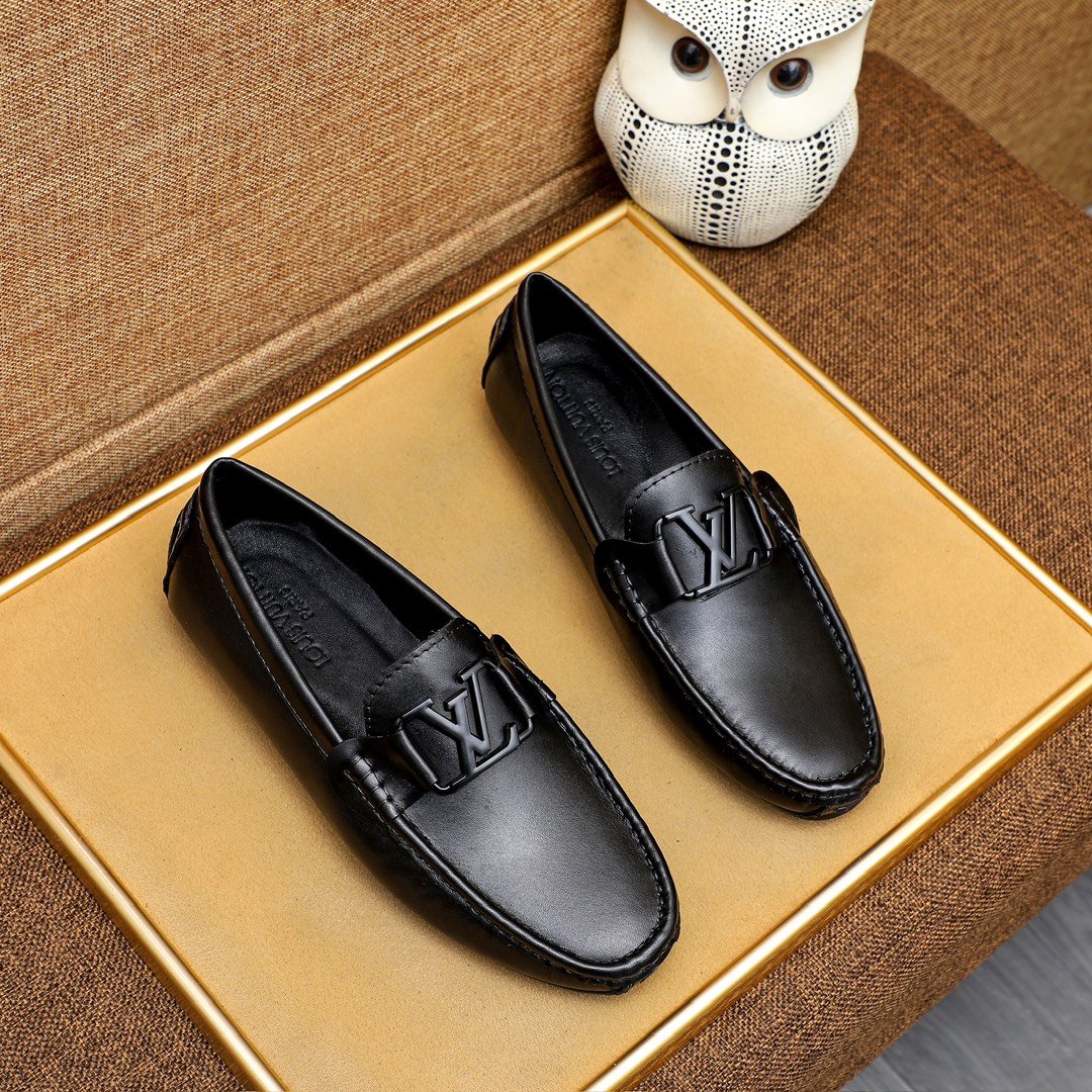 L0vis Vvtt0n Loafer Matte Leather With Lv Logo In Black