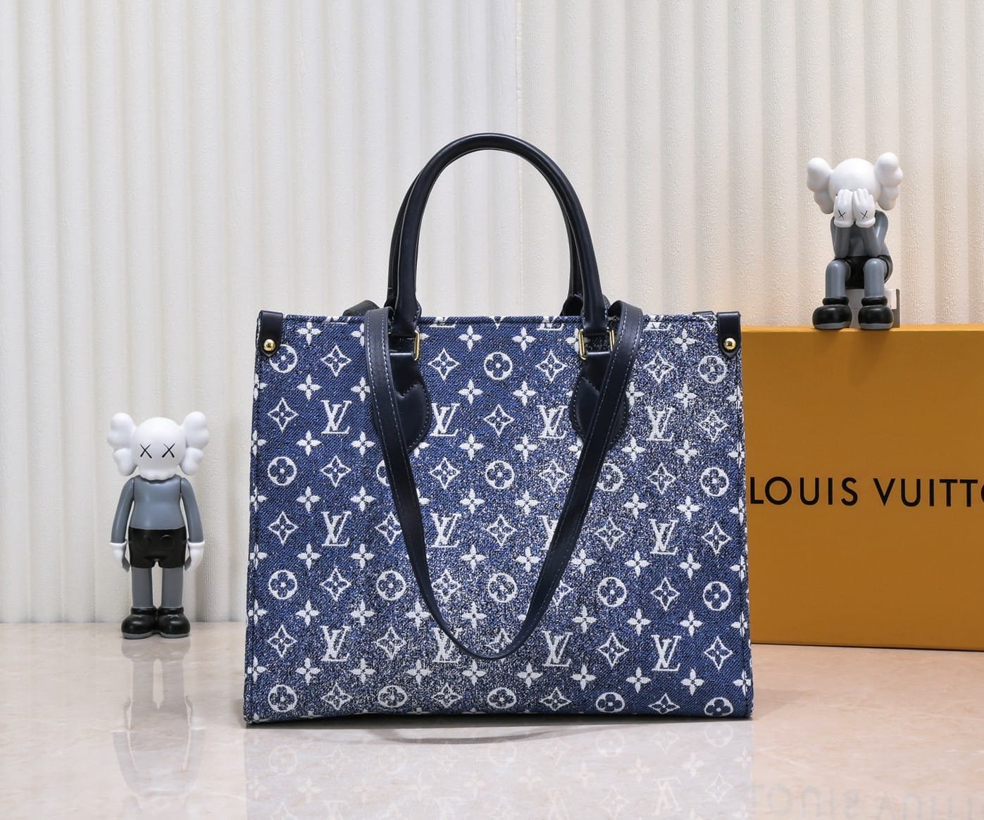 L0vis Vvtt0n Onthego Tote Denim Bag 35Cm M59608