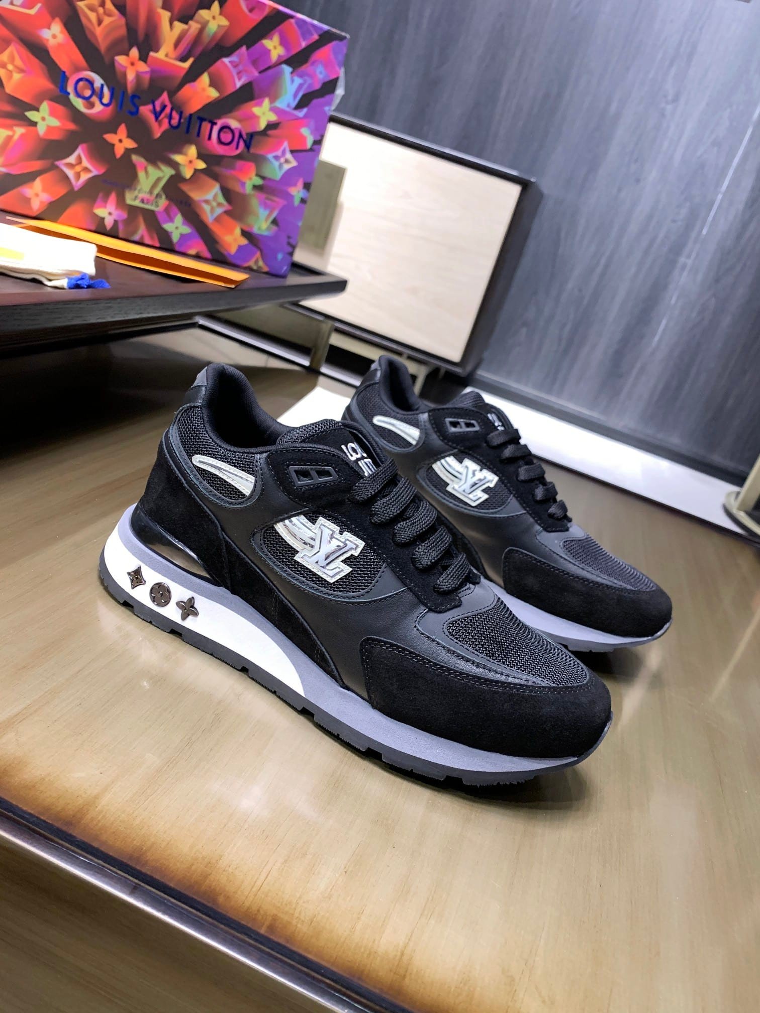 L0vis Vvtt0n Run Away Sneaker Black