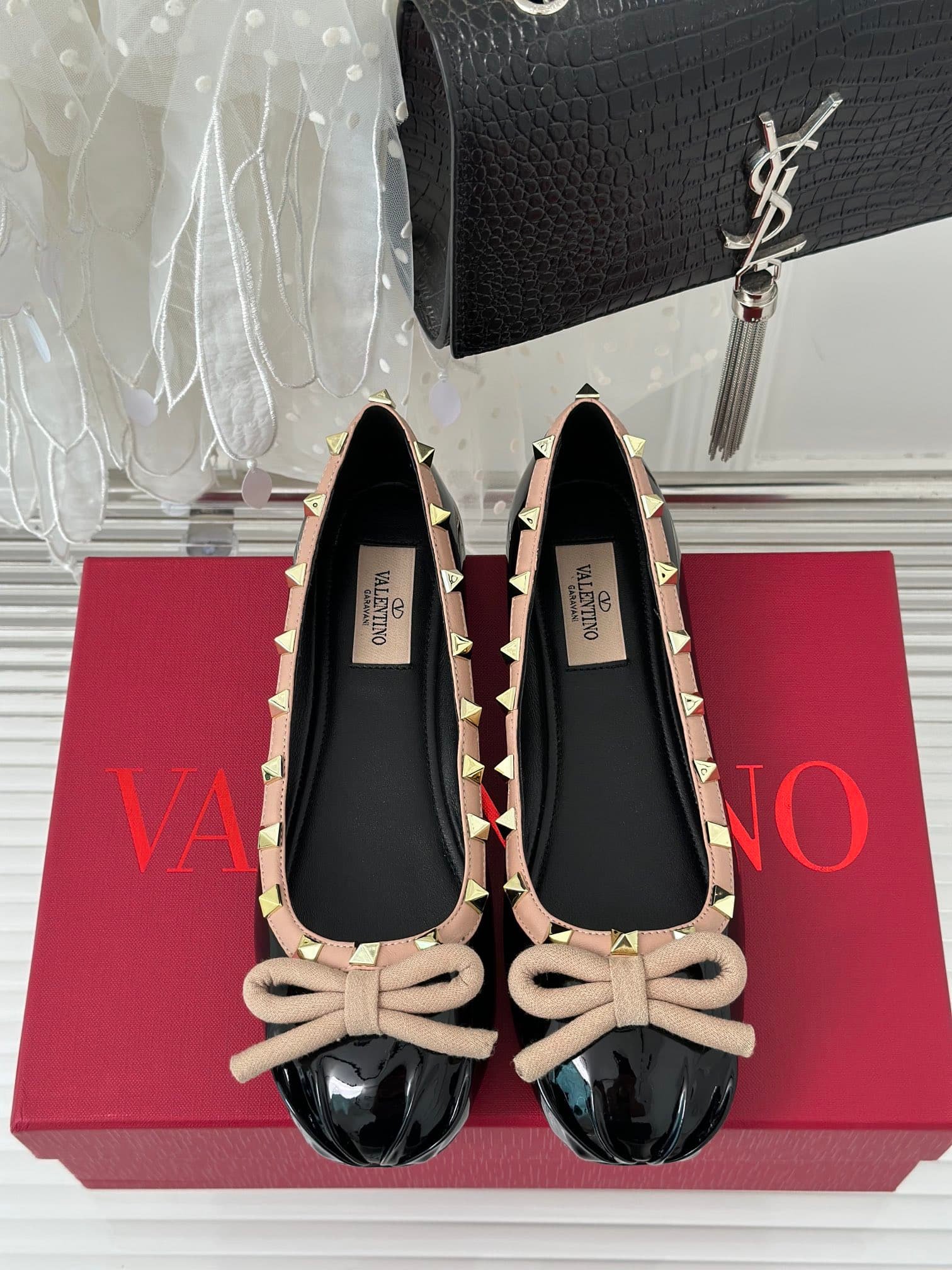 Va1e*ntin0 Garavani Rockstud Patent Leather Ballerina Black 3W2S0Hq5Vnw N71