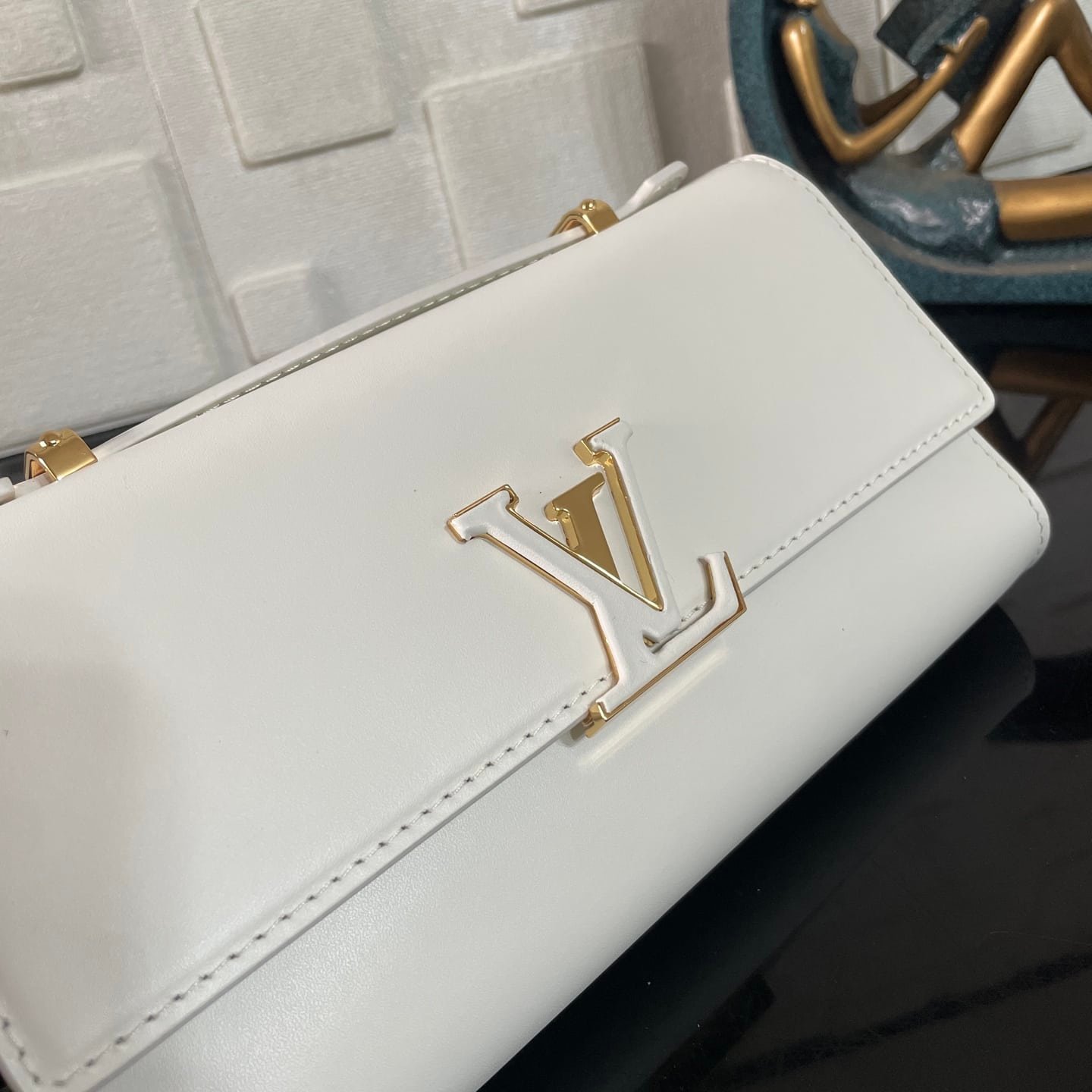 [S*per Vip 1:1] L0vis Vvtt0n Wallet On Chain Capucines Snow 23Cm M12265
