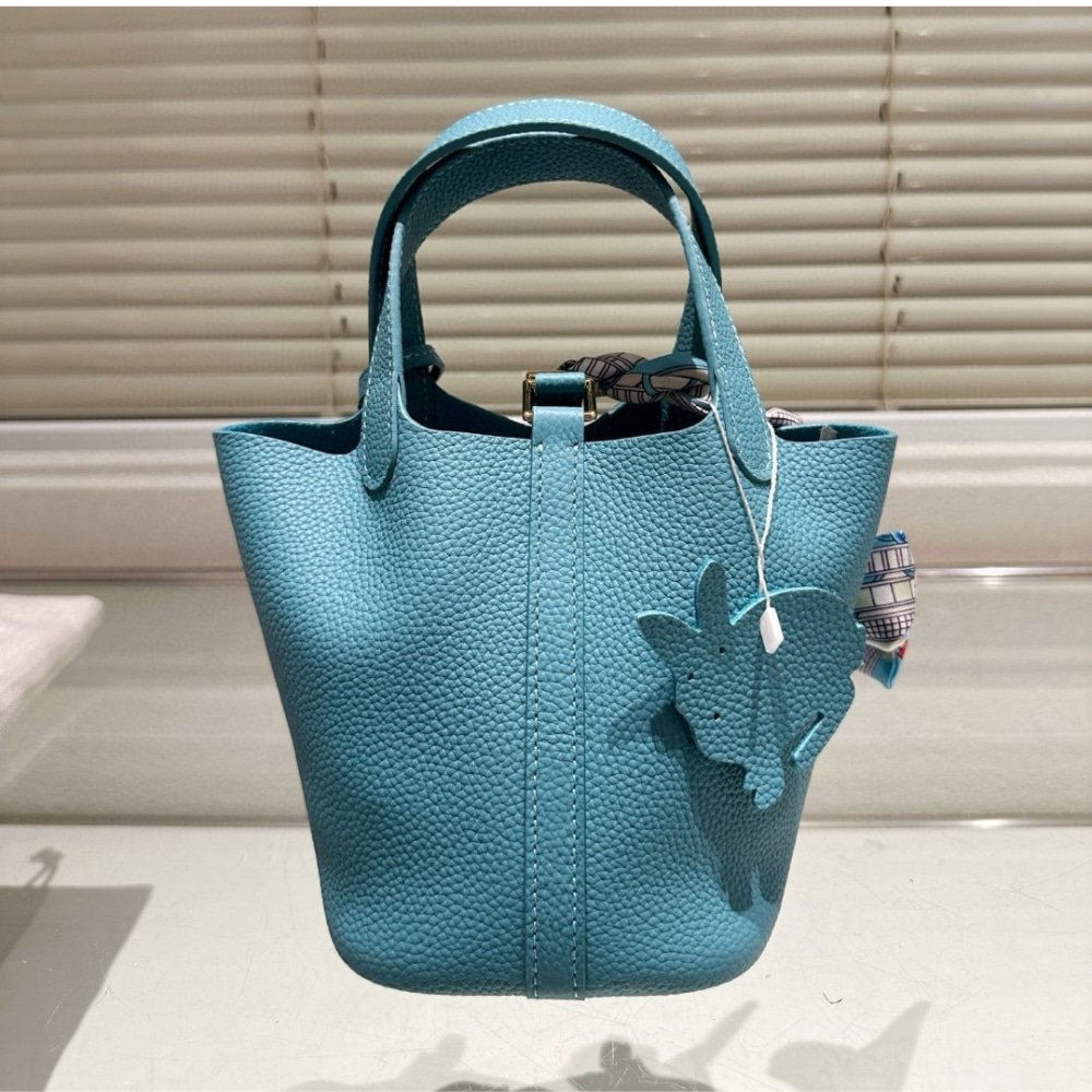 H**me5 Picotin Lock 18 Bag Blue With Gold 18Cm