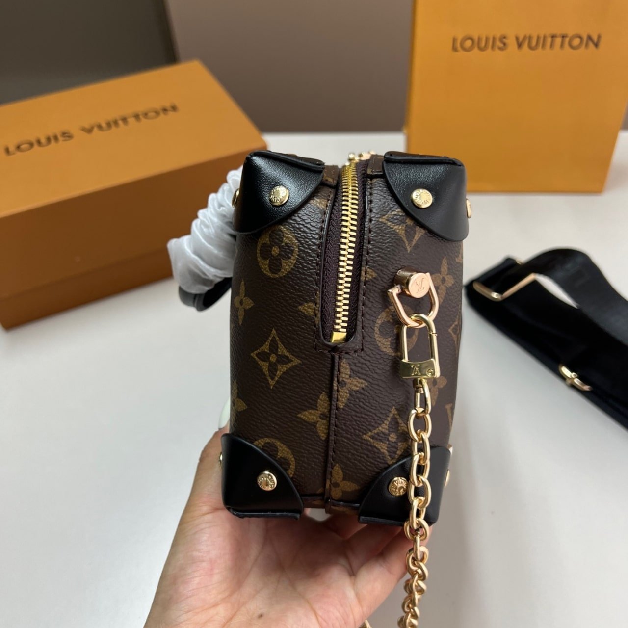 L0vis Vvtt0n Petite Malle Souple Monogram Bag Brown 20Cm M45571