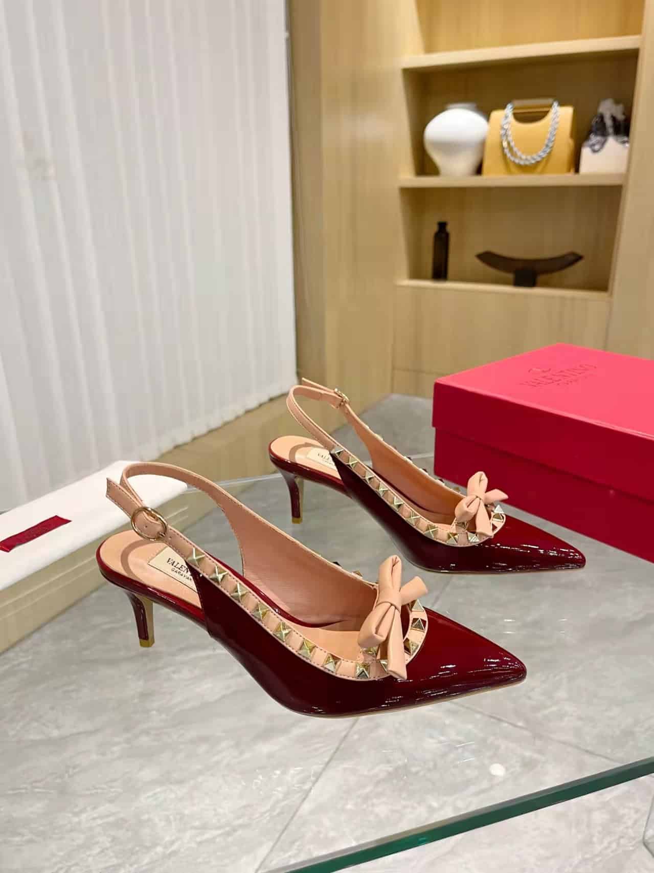 Va1e*ntin0 Rockstud Bow Slingback Pump In Patent Leather With Matching Studs Red