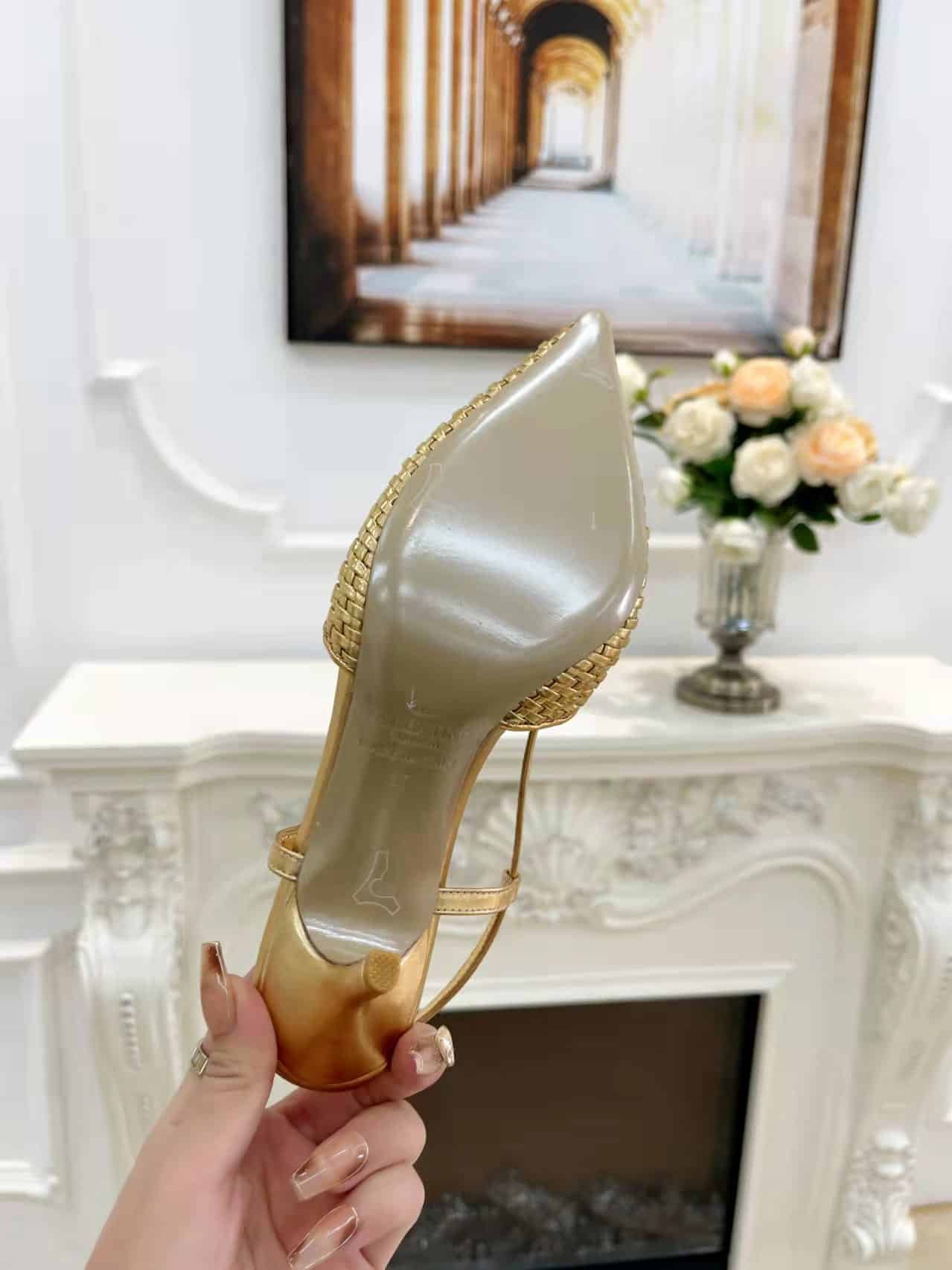 Va1e*ntin0 Garavani Vlogo Woven Leather Slingback Pumps Gold