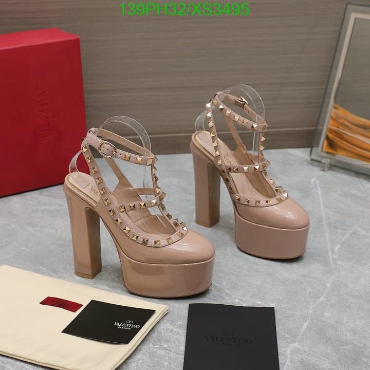 Va1e*ntin0 Rockstud Platform Pump In Patent Leather Beige