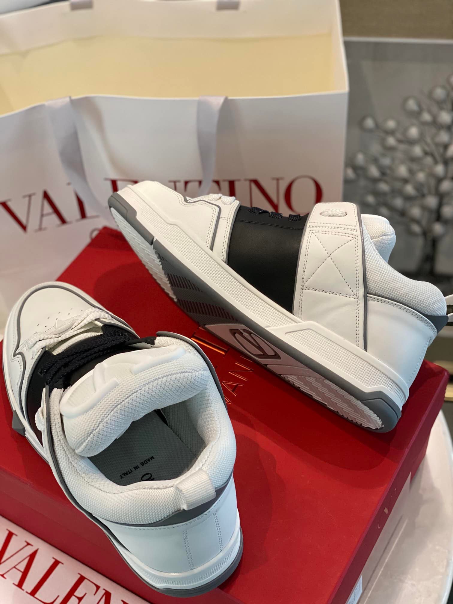 Va1e*ntin0 Garavani Open Skate Sneaker White And Black
