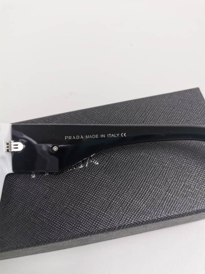 Pra*a Rectangle Sunglasses Black And White