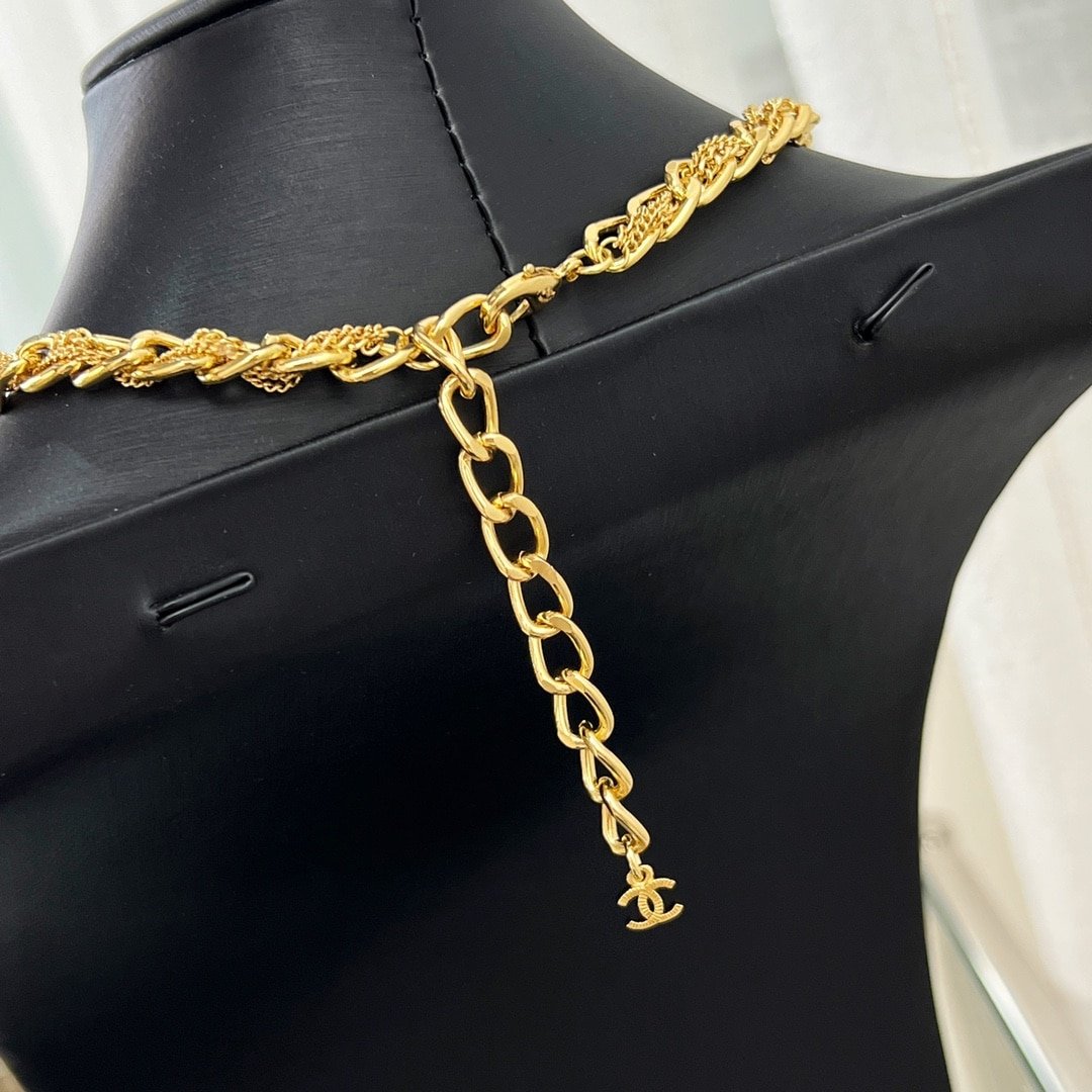 Ch**el Cc Necklace Gold