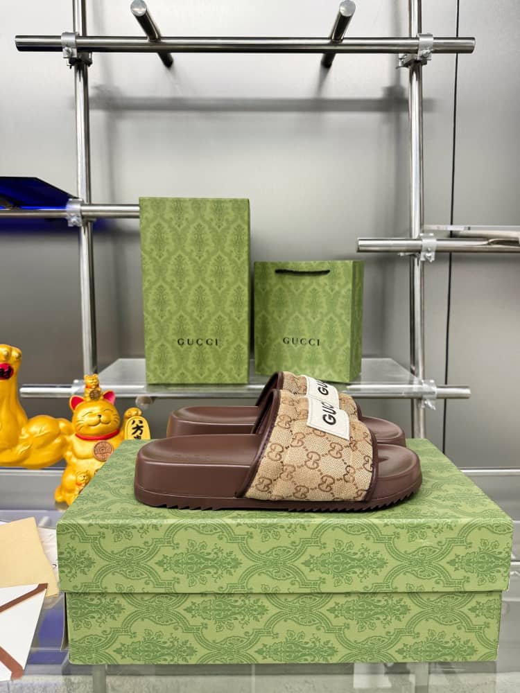 Gvc*1 Gg Horizontal Strap Sandals With Tag In Brown